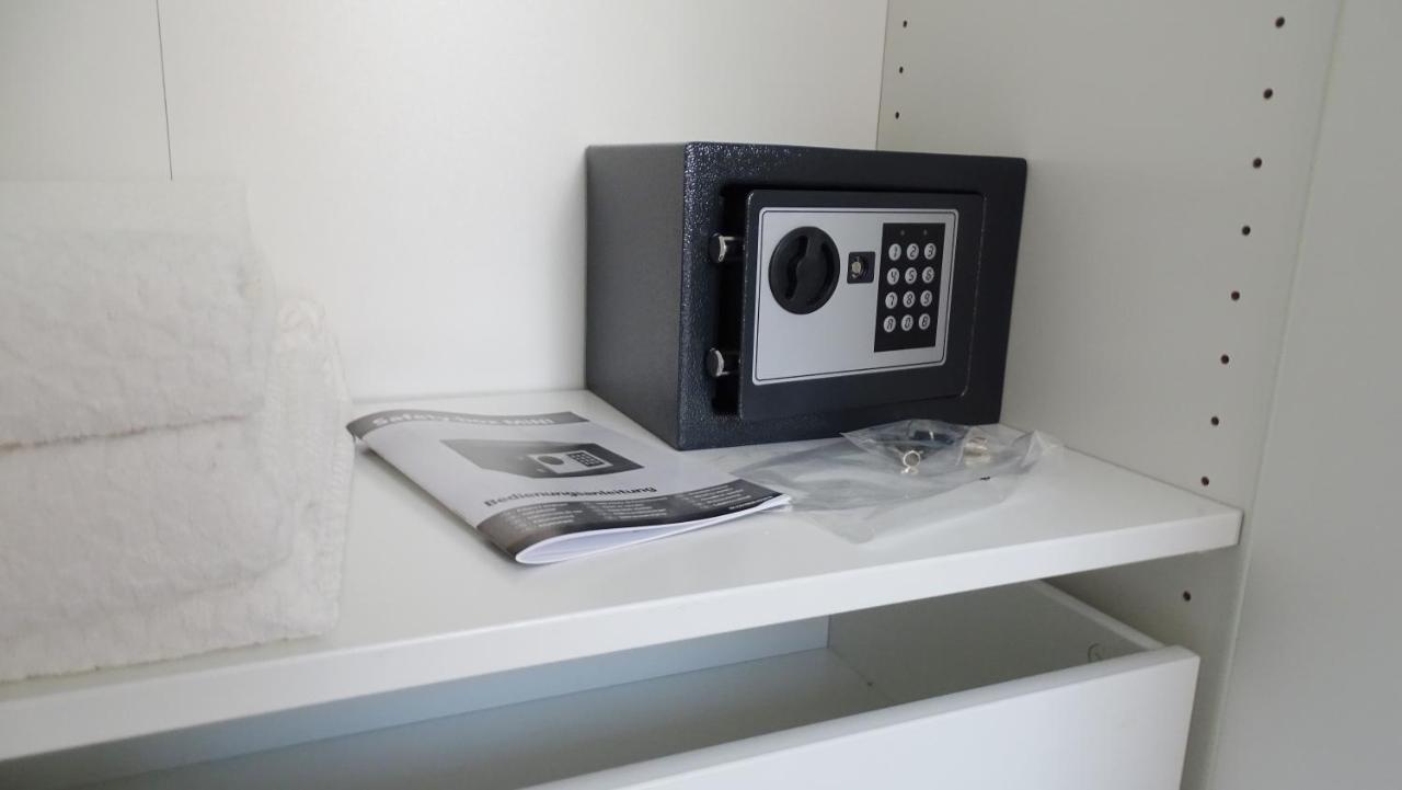 Petite Grey Apartment With Free Private Parking Zagreb Buitenkant foto