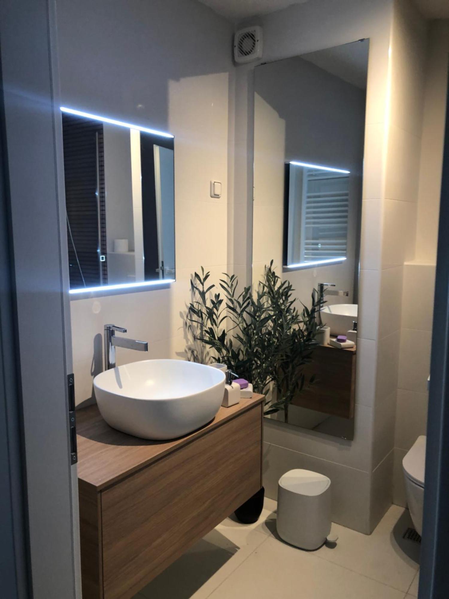 Petite Grey Apartment With Free Private Parking Zagreb Buitenkant foto