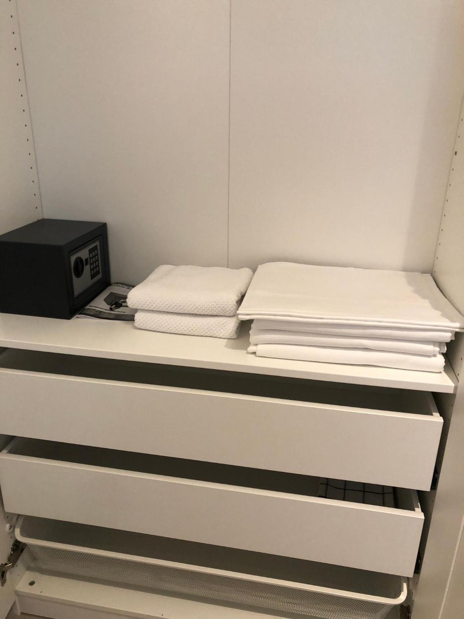Petite Grey Apartment With Free Private Parking Zagreb Buitenkant foto